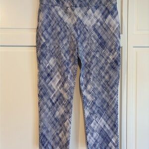 Attyre Kids Blue and White Patterned Leggings